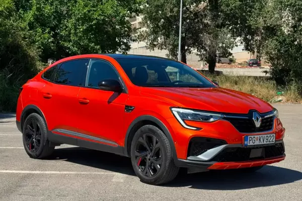 Renault Megane Conquest for rent in Montenegro