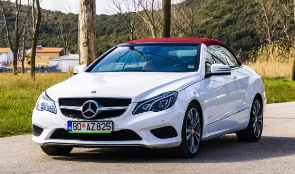 Mercedes E 220 for rent in Lustica Bay