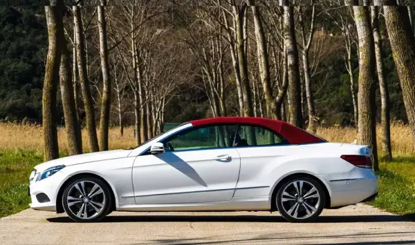 Mercedes E 220 for rent in Lustica Bay