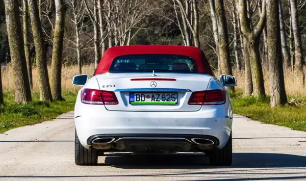 Mercedes E 220 for rent in Lustica Bay