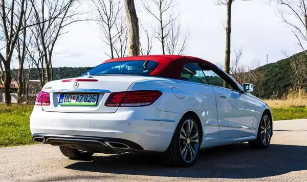 Mercedes E 220 for rent in Lustica Bay