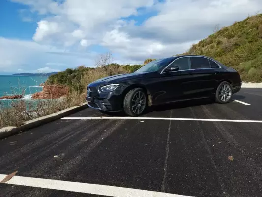Mercedes E 220 for rent in Bijela