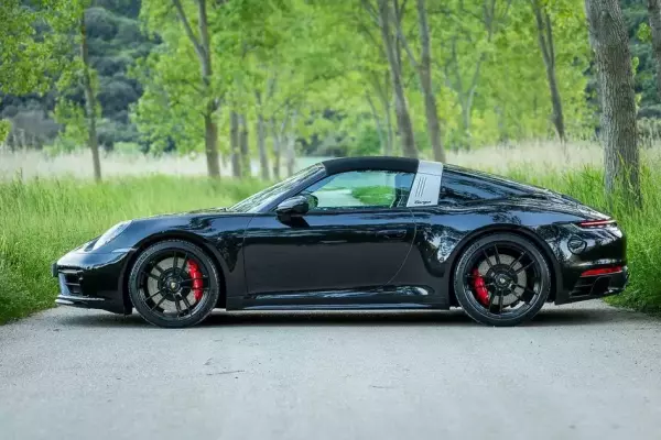 Porsche Targa for rent in Montenegro