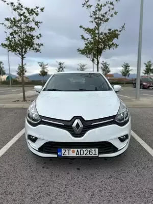 Renault Clio for rent in Montenegro