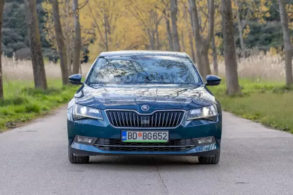 Skoda Superb for rent in Rose