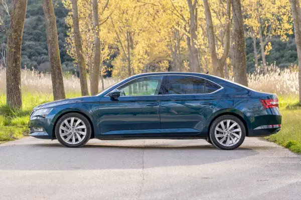 Skoda Superb for rent in Rose