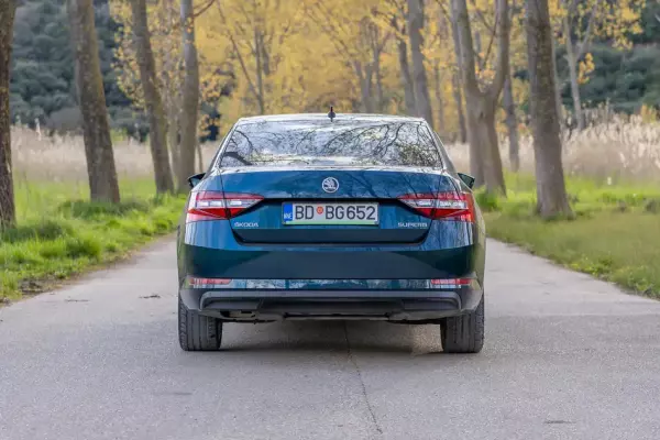 Skoda Superb for rent in Rose
