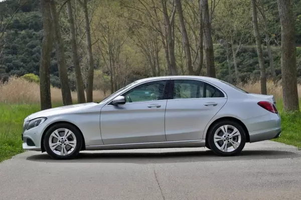 Mercedes C 300h for rent in Montenegro