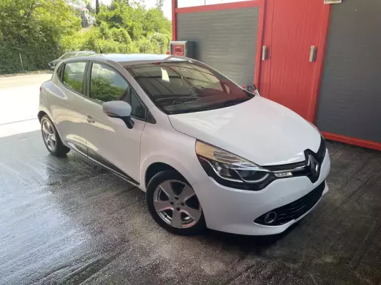 Renault Clio for rent in Montenegro