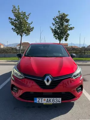 Renault Clio for rent in Montenegro