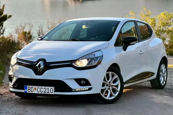 Renault Clio for rent in Montenegro