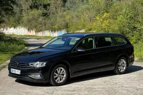 Volkswagen Passat for rent in Rose