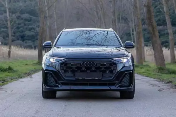 Audi Q8 for rent in Rose
