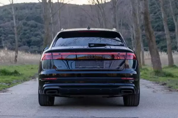 Audi Q8 for rent in Rose