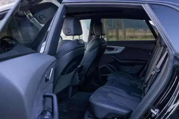 Audi Q8 for rent in Rose