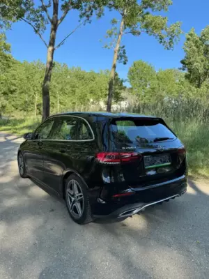 Mercedes B200 for rent in Niksic