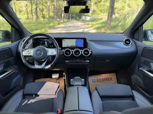 Mercedes B200 for rent in Niksic