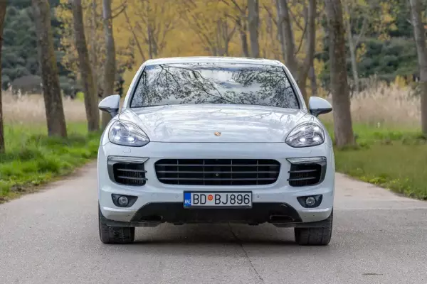 Porsche Cayenne for rent in Montenegro