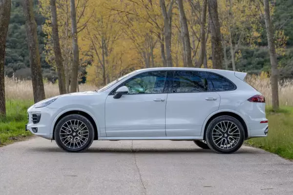 Porsche Cayenne for rent in Montenegro