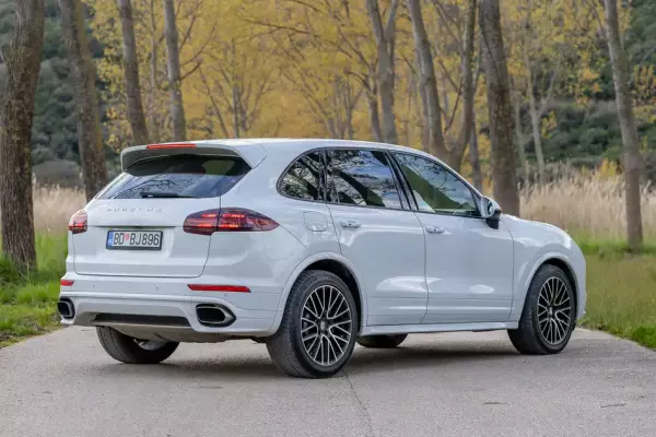 Porsche Cayenne for rent in Montenegro