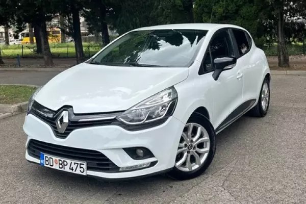Renault Clio for rent in Igalo