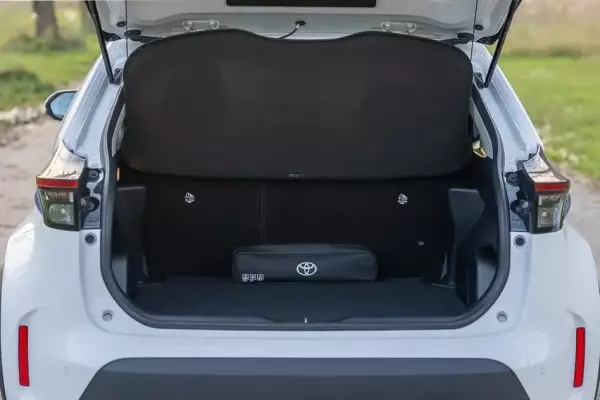 Toyota Yaris Cross for rent in Ulcinj