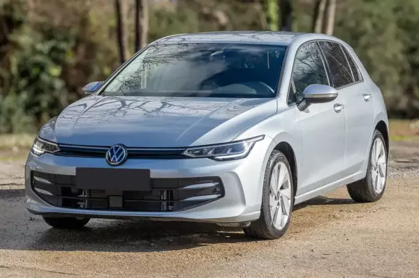Volkswagen Golf for rent in Rose