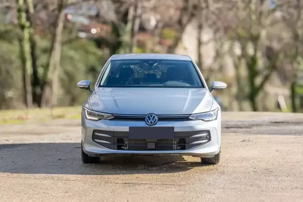 Volkswagen Golf VIII for rent in Rose
