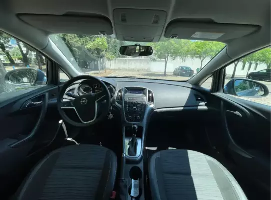 Opel Astra for rent in Bečići