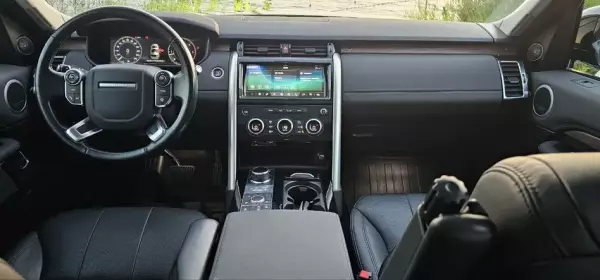 Land Rover Discovery for rent in Kotor