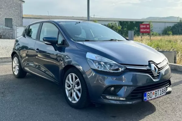 Renault Clio for rent in Montenegro
