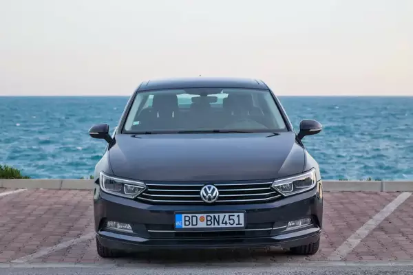 Volkswagen Passat for rent in Prcanj