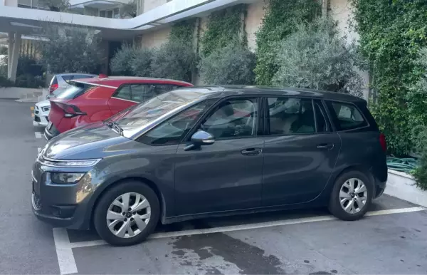 Citroen C4 Grand Picasso for rent in Budva