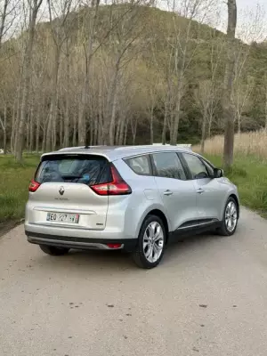 Renault Grand Scenic for rent in Rose