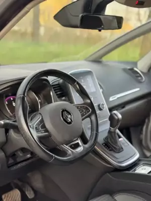 Renault Grand Scenic for rent in Rose