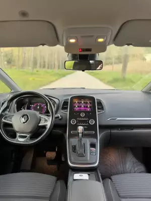 Renault Grand Scenic for rent in Rose