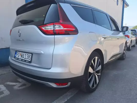 Renault Grand Scenic for rent in Montenegro