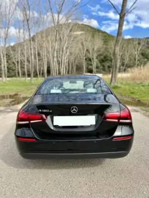 Mercedes A180 for rent in Niksic