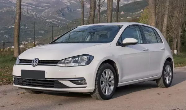 Volkswagen Golf for rent in Rose