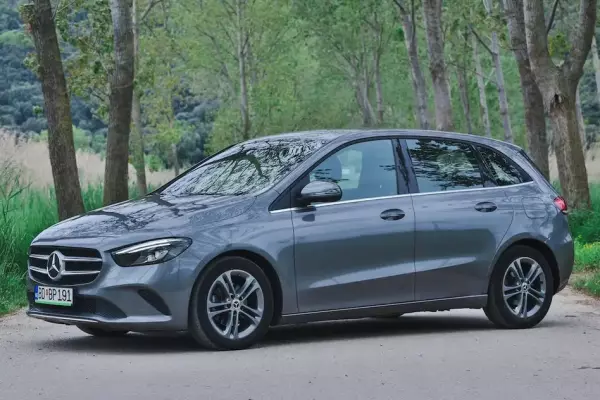 Mercedes B 180 for rent in Zabljak