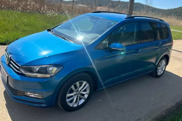Volkswagen Touran for rent in Perast