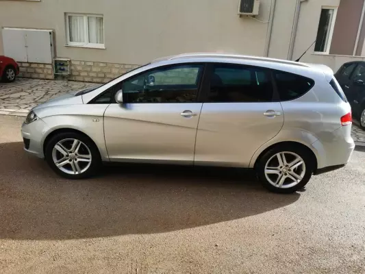 Seat Altea for rent in Montenegro