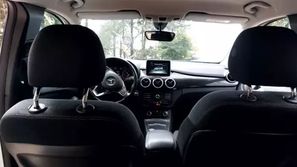 Mercedes B 180 for rent in Montenegro