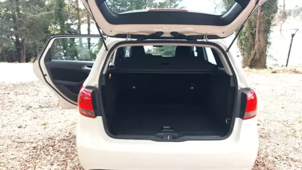 Mercedes B 180 for rent in Montenegro