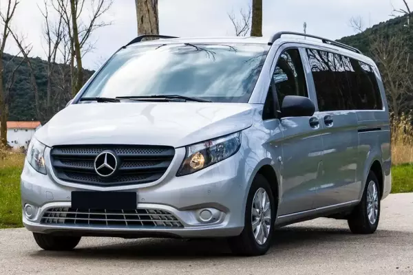 Mercedes Vito for rent in Rose