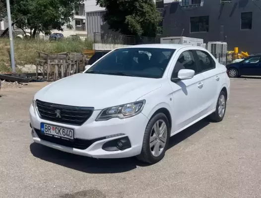 Peugeot 301 for rent in Bar