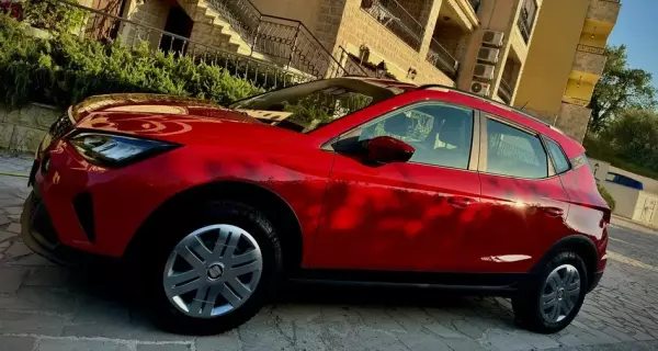 Seat Arona for rent in Bečići