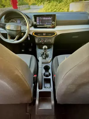 Seat Arona for rent in Bečići