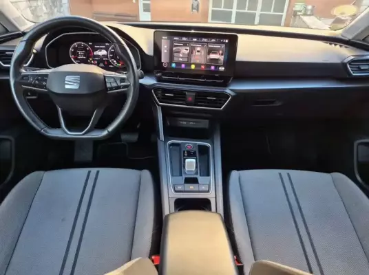 Seat Leon for rent in Rose