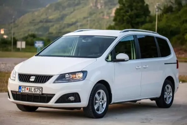 Seat Alhambra for rent in Djenovici